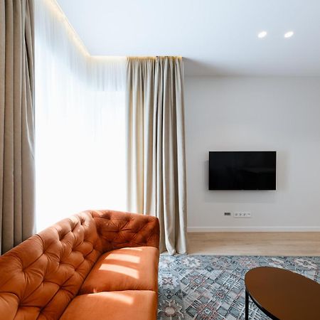 Мм Group Apartment Ujgorod Dış mekan fotoğraf
