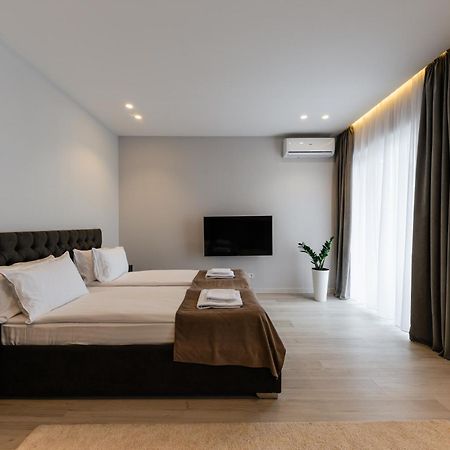 Мм Group Apartment Ujgorod Dış mekan fotoğraf