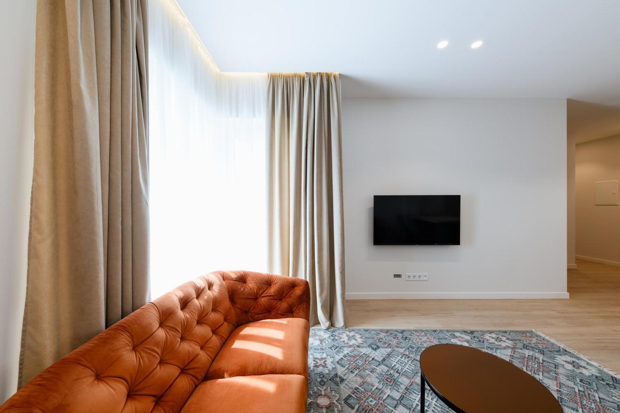 Мм Group Apartment Ujgorod Dış mekan fotoğraf