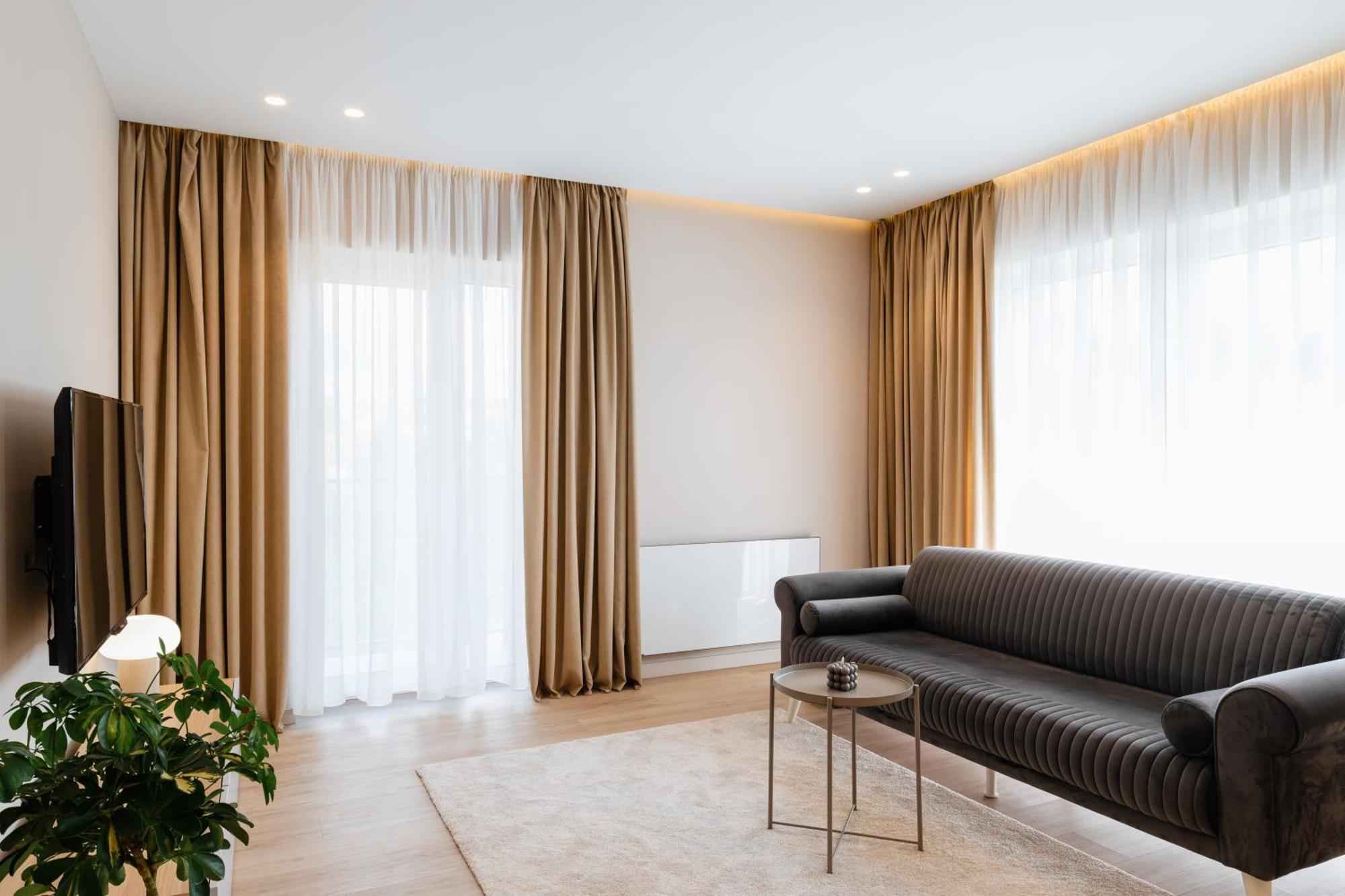 Мм Group Apartment Ujgorod Dış mekan fotoğraf