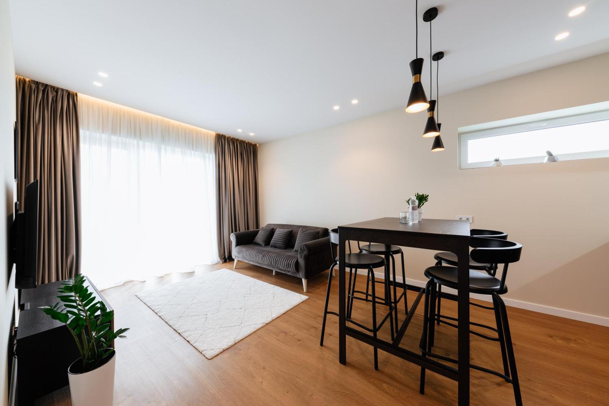 Мм Group Apartment Ujgorod Dış mekan fotoğraf