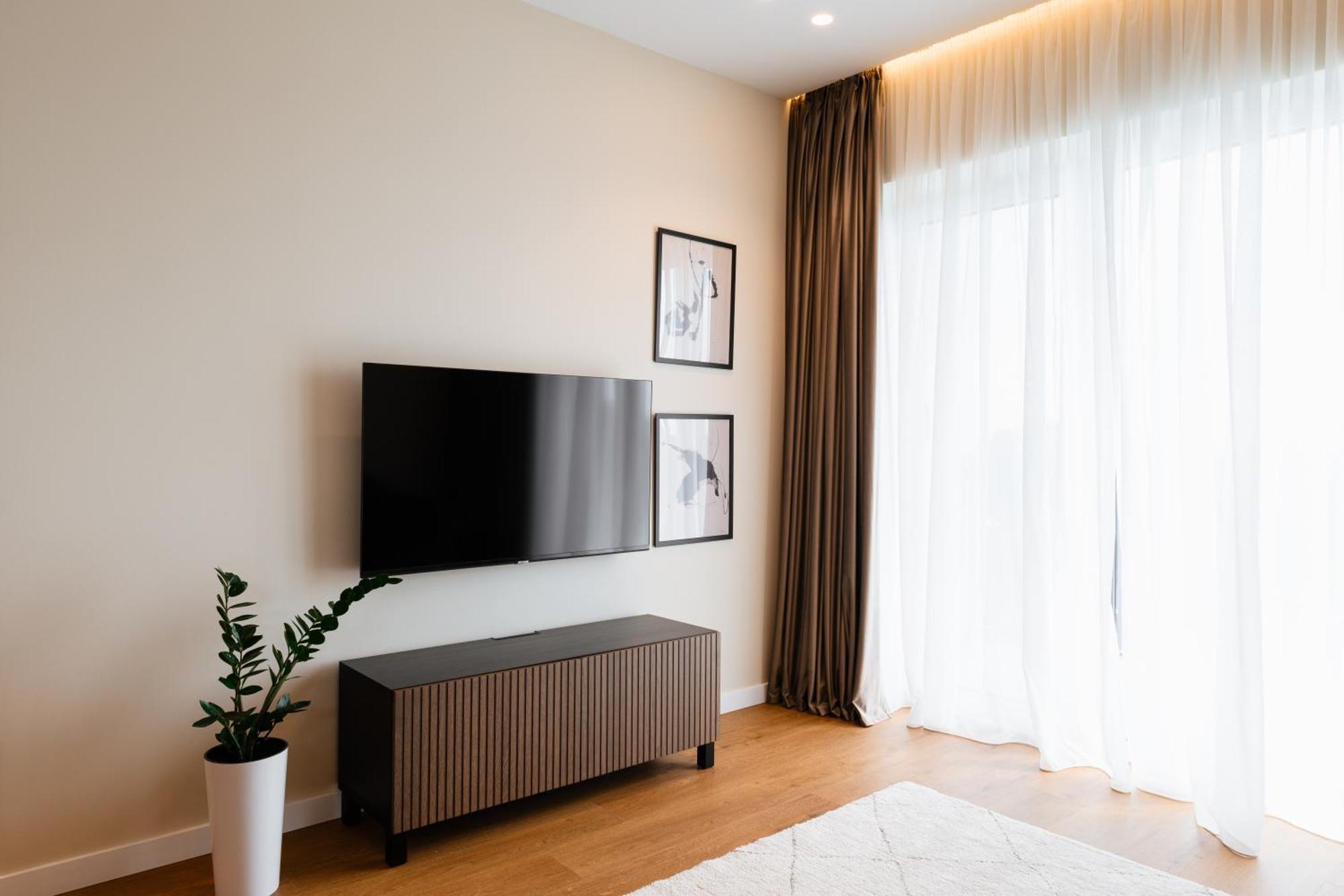 Мм Group Apartment Ujgorod Dış mekan fotoğraf