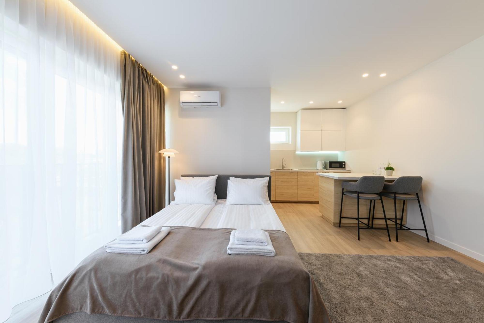 Мм Group Apartment Ujgorod Dış mekan fotoğraf