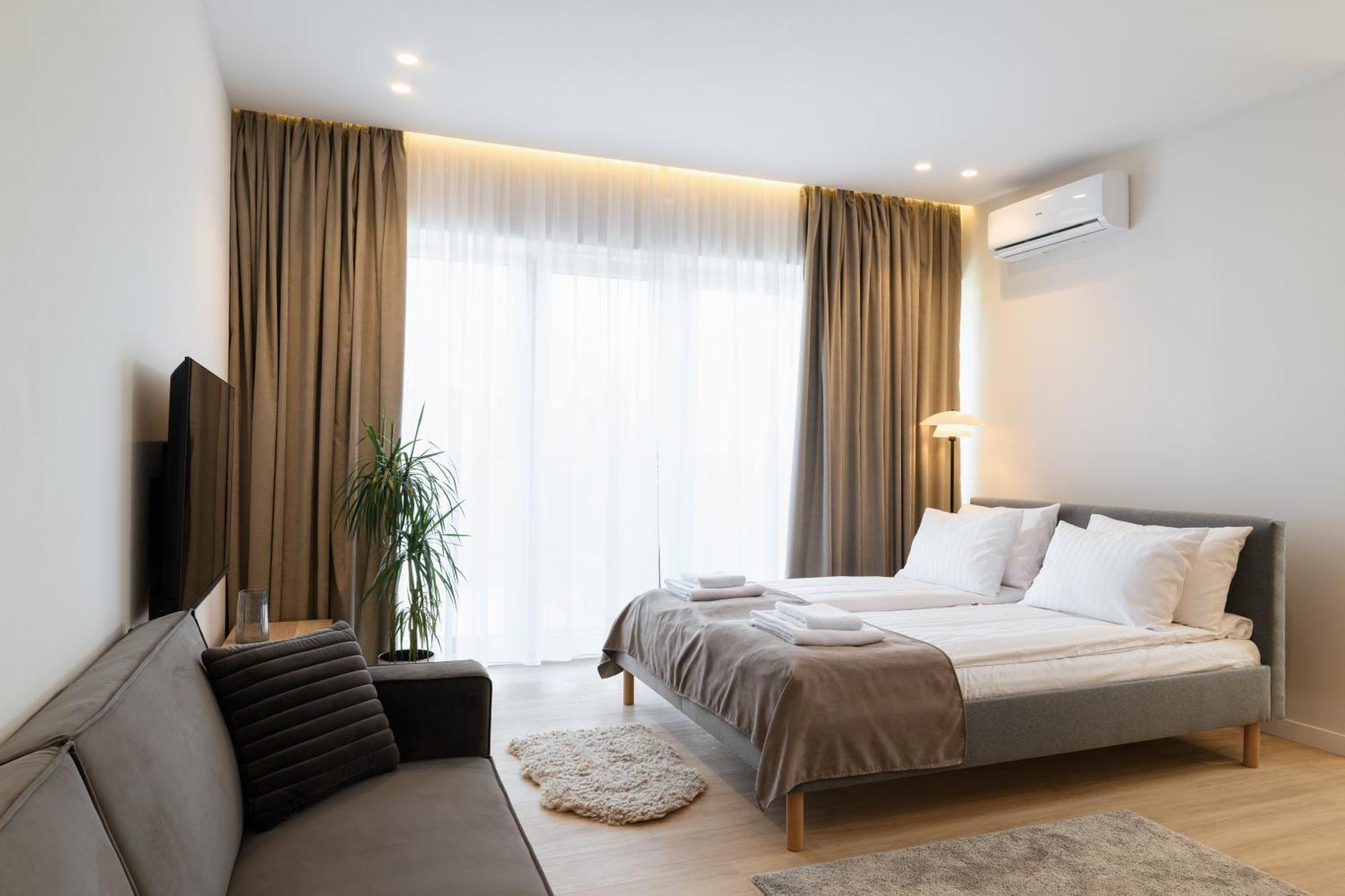 Мм Group Apartment Ujgorod Dış mekan fotoğraf