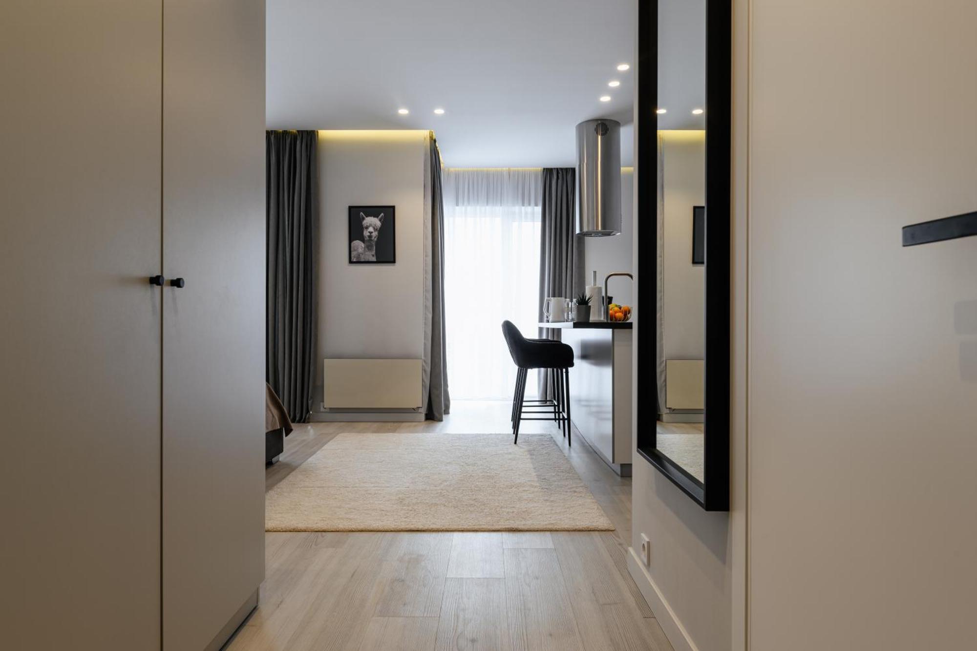 Мм Group Apartment Ujgorod Dış mekan fotoğraf